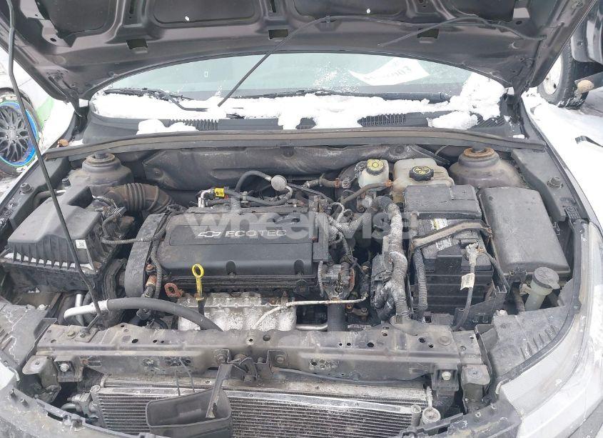 Photo 10 of 2014 Chevrolet Cruze LS AUTO (VIN 1G1PA5SH3E7447974)