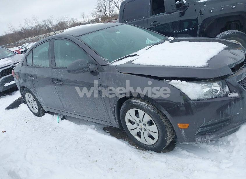 Photo 13 of 2014 Chevrolet Cruze LS AUTO (VIN 1G1PA5SH3E7447974)