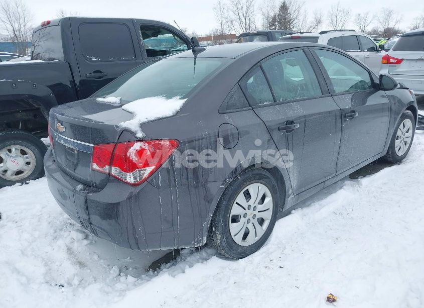 Photo 4 of 2014 Chevrolet Cruze LS AUTO (VIN 1G1PA5SH3E7447974)