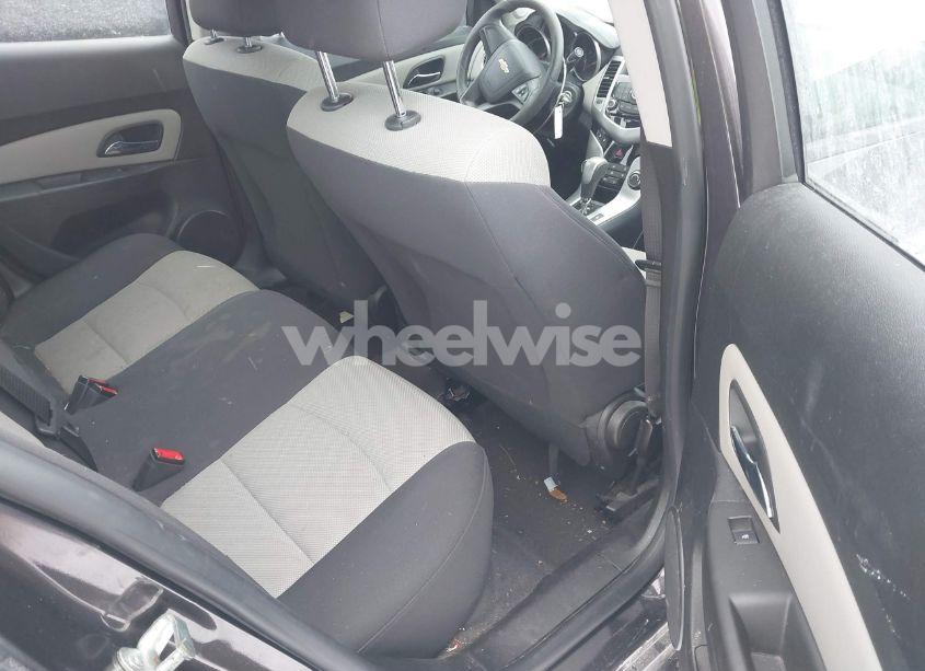 Photo 8 of 2014 Chevrolet Cruze LS AUTO (VIN 1G1PA5SH3E7447974)
