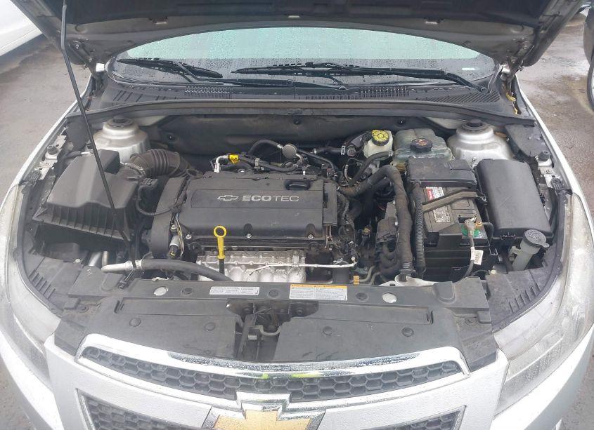 Photo 10 of 2014 Chevrolet Cruze LS AUTO (VIN 1G1PA5SH3E7451989)