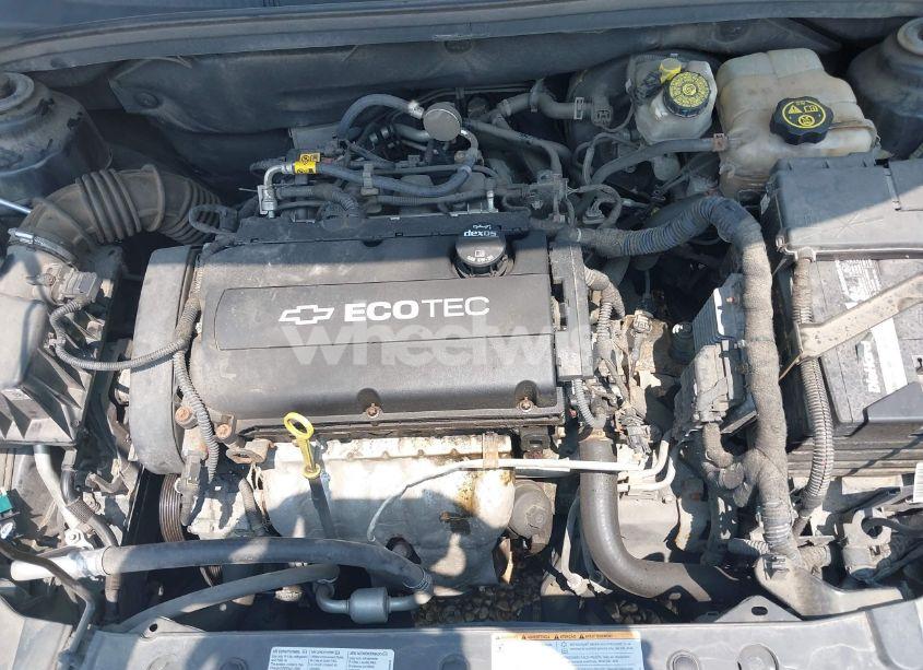 Photo 10 of 2015 Chevrolet Cruze LS AUTO (VIN 1G1PA5SH3F7111856)