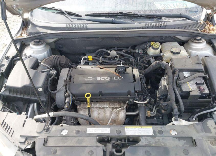 Photo 10 of 2015 Chevrolet Cruze LS AUTO (VIN 1G1PA5SH3F7153914)