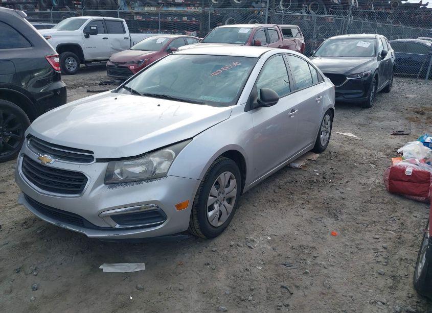 Photo 2 of 2015 Chevrolet Cruze LS AUTO (VIN 1G1PA5SH3F7153914)