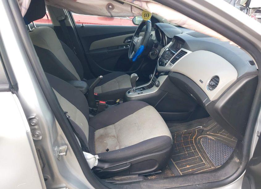 Photo 5 of 2015 Chevrolet Cruze LS AUTO (VIN 1G1PA5SH3F7153914)