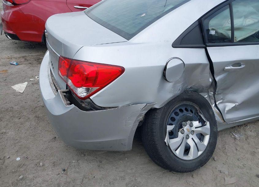 Photo 6 of 2015 Chevrolet Cruze LS AUTO (VIN 1G1PA5SH3F7153914)