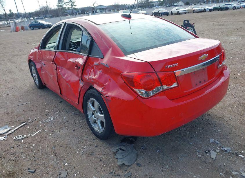 Photo 3 of 2015 Chevrolet Cruze LS AUTO (VIN 1G1PA5SH3F7156358)