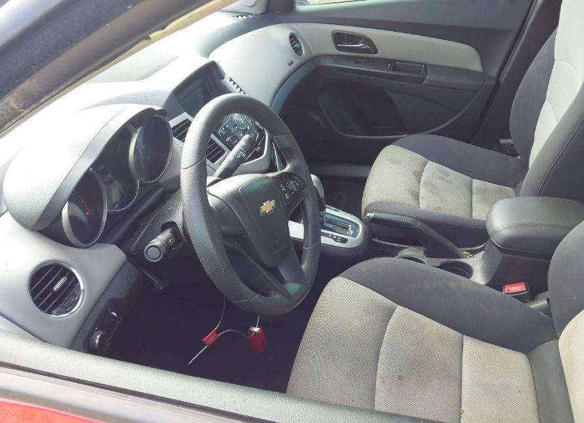 Photo 5 of 2015 Chevrolet Cruze LS AUTO (VIN 1G1PA5SH3F7156358)