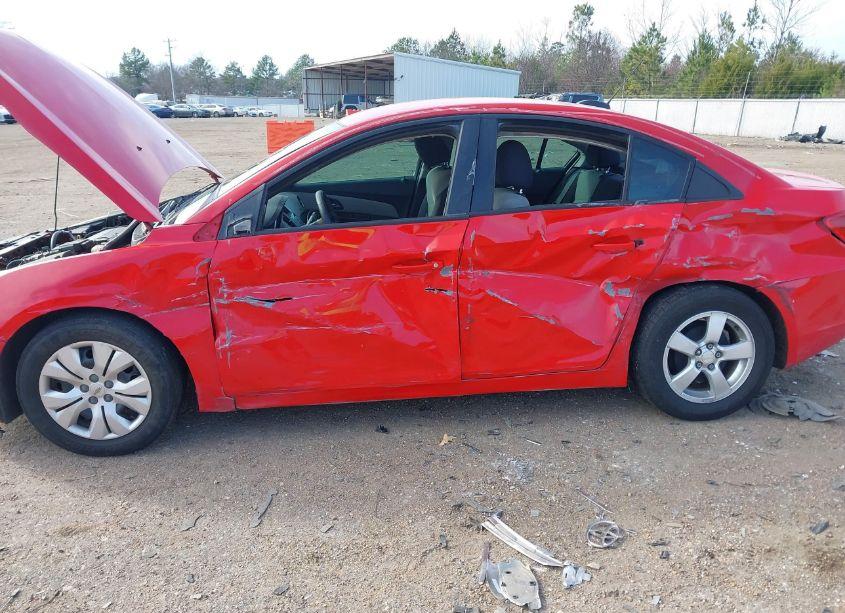 Photo 6 of 2015 Chevrolet Cruze LS AUTO (VIN 1G1PA5SH3F7156358)