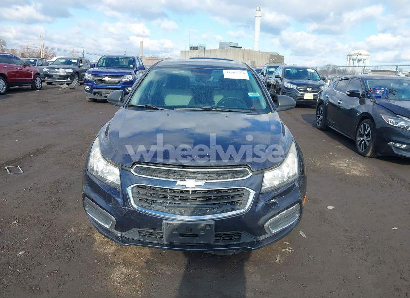 Photo 6 of 2015 Chevrolet Cruze LS AUTO (VIN 1G1PA5SH3F7200942)