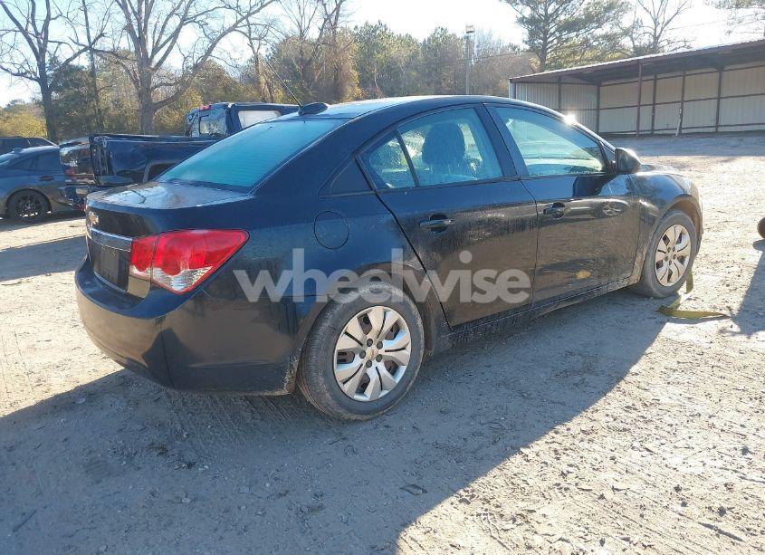 Photo 4 of 2015 Chevrolet Cruze LS AUTO (VIN 1G1PA5SH3F7235755)