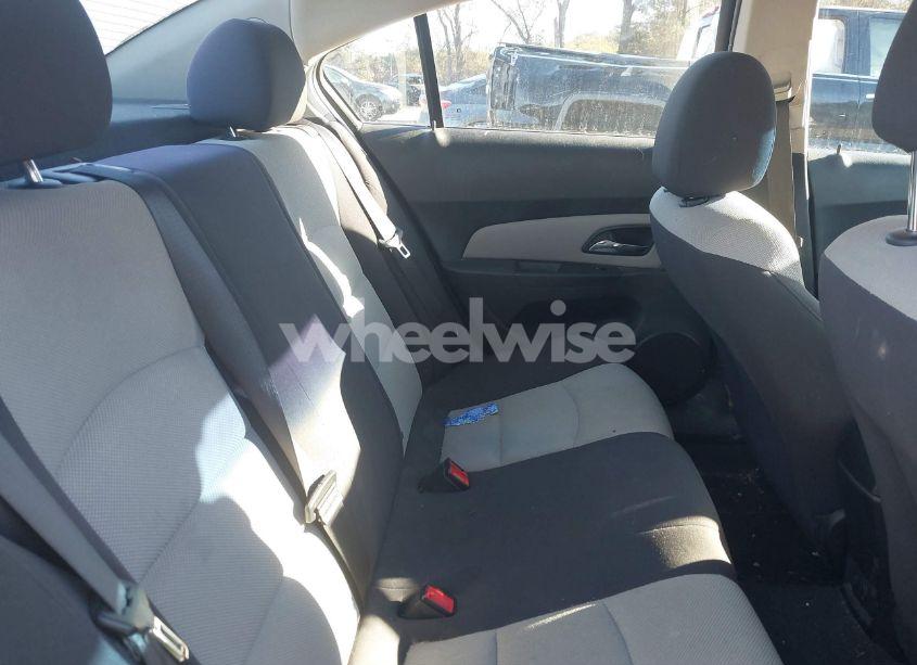 Photo 8 of 2015 Chevrolet Cruze LS AUTO (VIN 1G1PA5SH3F7235755)