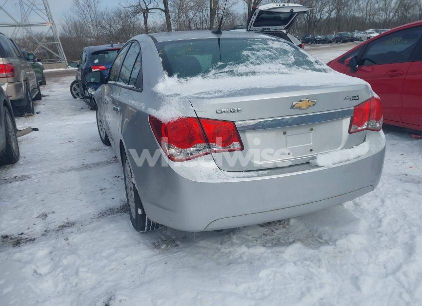 Photo 3 of 2013 Chevrolet Cruze LS AUTO (VIN 1G1PA5SH4D7169956)
