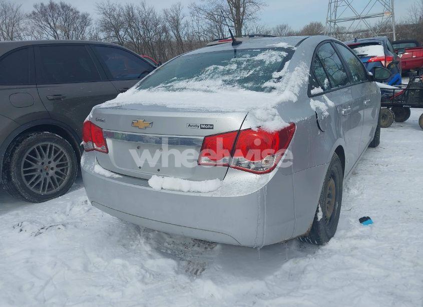 Photo 4 of 2013 Chevrolet Cruze LS AUTO (VIN 1G1PA5SH4D7169956)