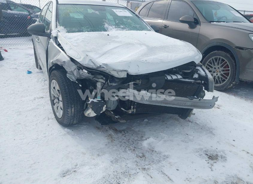 Photo 6 of 2013 Chevrolet Cruze LS AUTO (VIN 1G1PA5SH4D7169956)