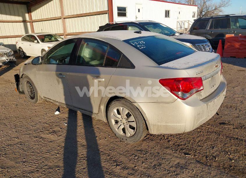 Photo 3 of 2013 Chevrolet Cruze LS AUTO (VIN 1G1PA5SH4D7184571)