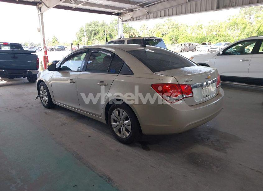 Photo 3 of 2013 Chevrolet Cruze LS AUTO (VIN 1G1PA5SH4D7266381)