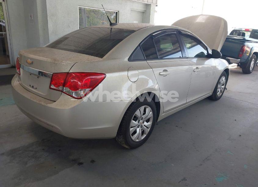 Photo 4 of 2013 Chevrolet Cruze LS AUTO (VIN 1G1PA5SH4D7266381)