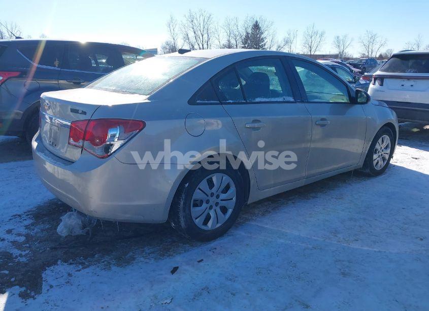 Photo 4 of 2013 Chevrolet Cruze LS AUTO (VIN 1G1PA5SH4D7294259)