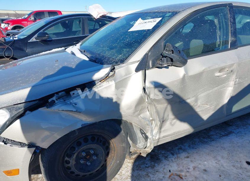 Photo 6 of 2013 Chevrolet Cruze LS AUTO (VIN 1G1PA5SH4D7294259)