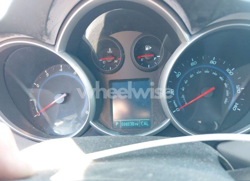 Photo 7 of 2013 Chevrolet Cruze LS AUTO (VIN 1G1PA5SH4D7294259)