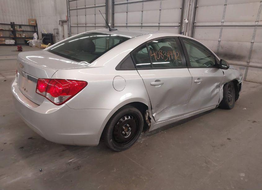 Photo 4 of 2013 Chevrolet Cruze LS AUTO (VIN 1G1PA5SH4D7305955)