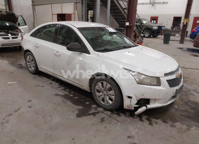 2013 Chevrolet Cruze LS AUTO (VIN 1G1PA5SH4D7321198) main photo