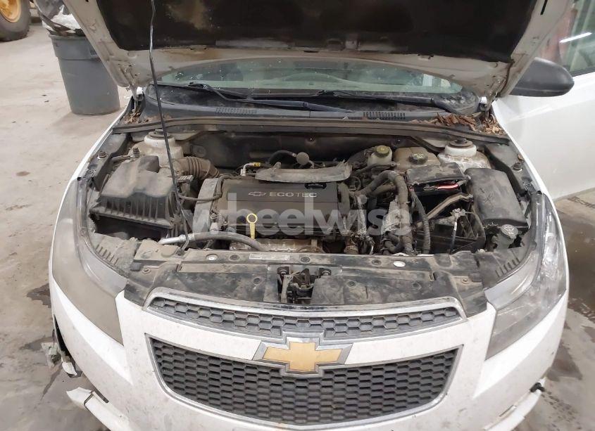 Photo 10 of 2013 Chevrolet Cruze LS AUTO (VIN 1G1PA5SH4D7321198)
