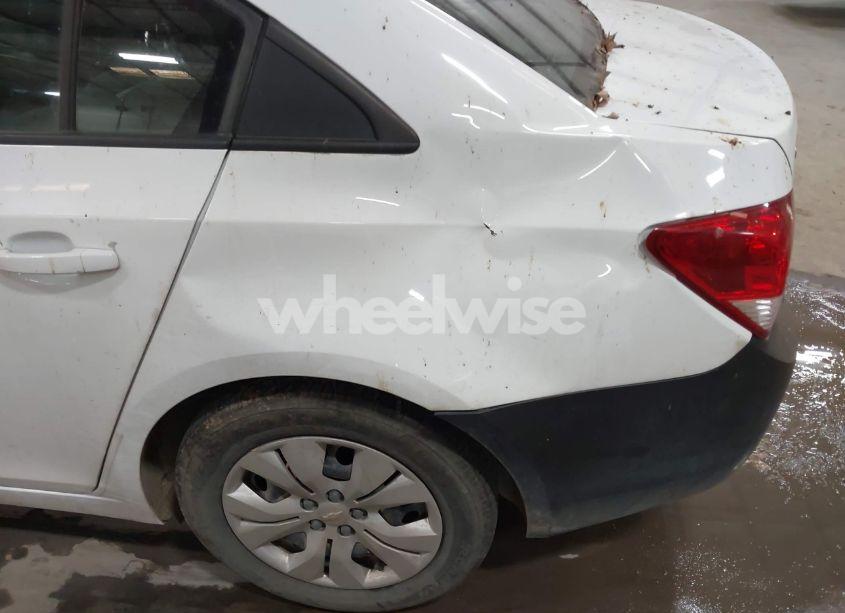 Photo 12 of 2013 Chevrolet Cruze LS AUTO (VIN 1G1PA5SH4D7321198)