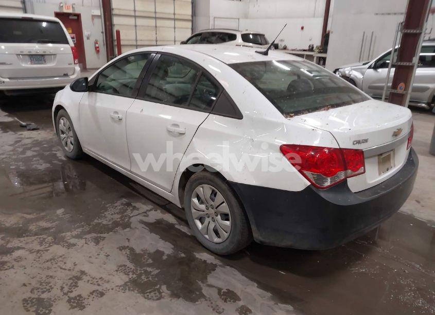 Photo 3 of 2013 Chevrolet Cruze LS AUTO (VIN 1G1PA5SH4D7321198)