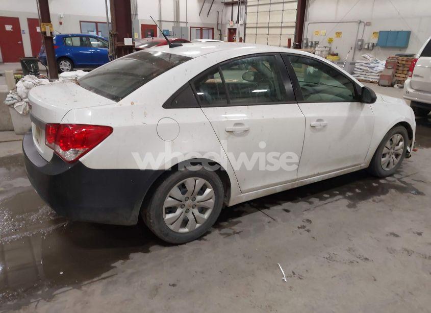 Photo 4 of 2013 Chevrolet Cruze LS AUTO (VIN 1G1PA5SH4D7321198)