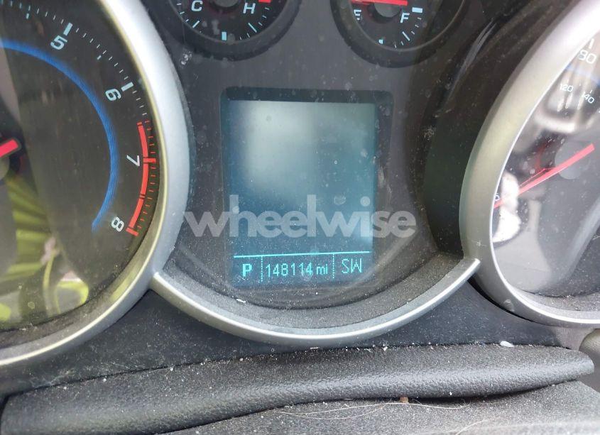 Photo 7 of 2014 Chevrolet Cruze LS AUTO (VIN 1G1PA5SH4E7105630)