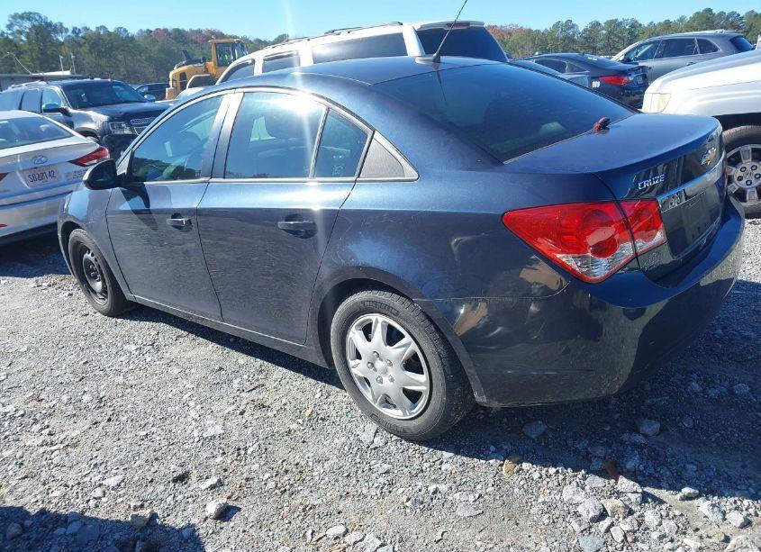 Photo 3 of 2014 Chevrolet Cruze LS AUTO (VIN 1G1PA5SH4E7110715)
