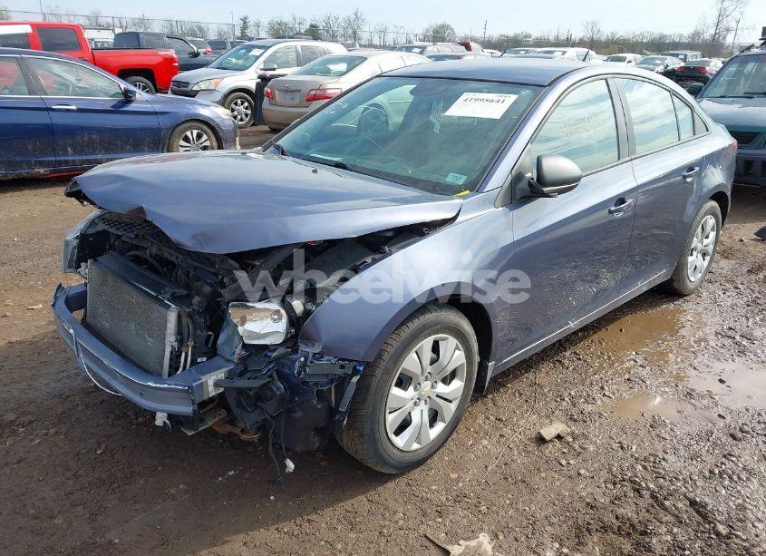 Photo 2 of 2014 Chevrolet Cruze LS AUTO (VIN 1G1PA5SH4E7148929)