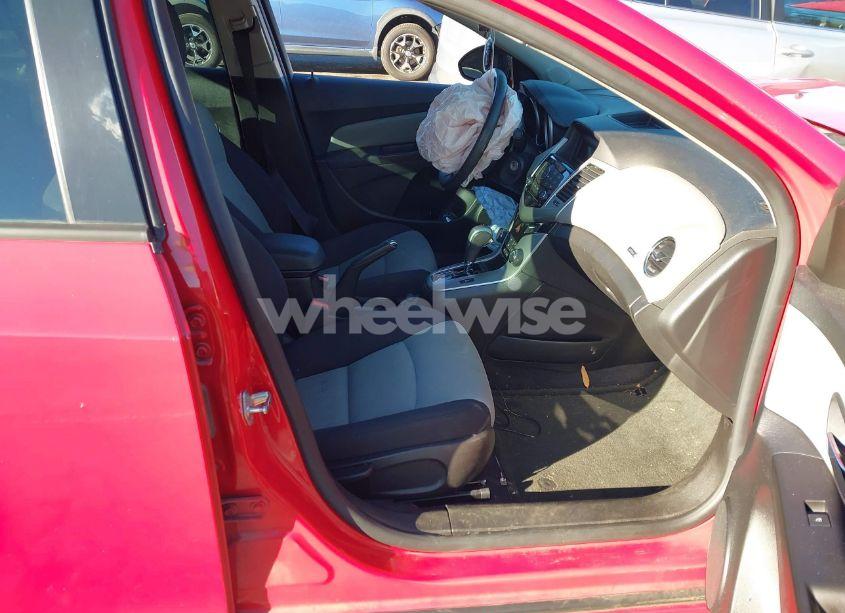 Photo 5 of 2014 Chevrolet Cruze LS AUTO (VIN 1G1PA5SH4E7159512)