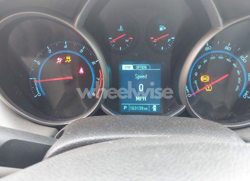 Photo 7 of 2014 Chevrolet Cruze LS AUTO (VIN 1G1PA5SH4E7226416)