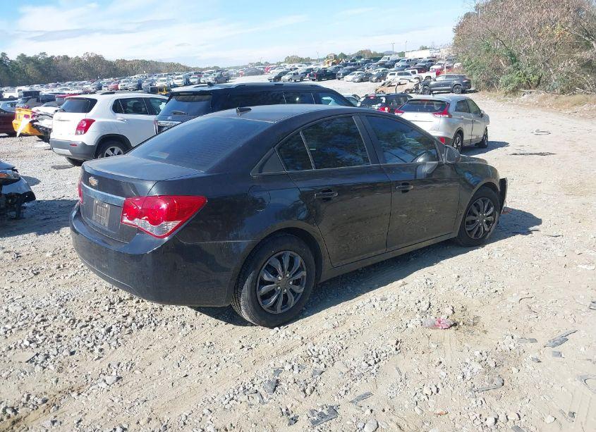 Photo 4 of 2014 Chevrolet Cruze LS AUTO (VIN 1G1PA5SH4E7236394)
