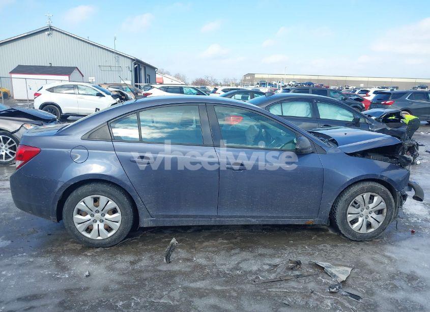 Photo 14 of 2014 Chevrolet Cruze LS AUTO (VIN 1G1PA5SH4E7245063)