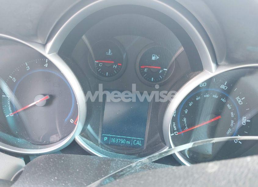 Photo 16 of 2014 Chevrolet Cruze LS AUTO (VIN 1G1PA5SH4E7245063)