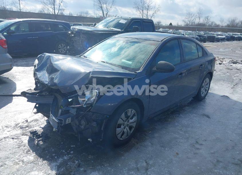 Photo 2 of 2014 Chevrolet Cruze LS AUTO (VIN 1G1PA5SH4E7245063)