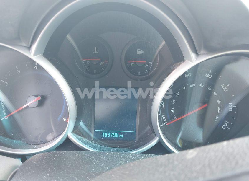 Photo 7 of 2014 Chevrolet Cruze LS AUTO (VIN 1G1PA5SH4E7245063)