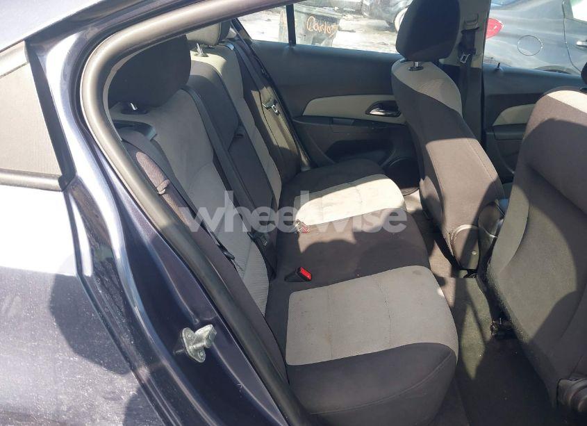 Photo 8 of 2014 Chevrolet Cruze LS AUTO (VIN 1G1PA5SH4E7245063)