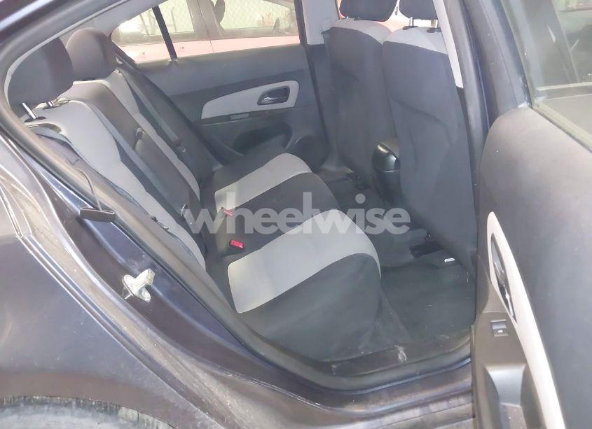 Photo 8 of 2014 Chevrolet Cruze LS AUTO (VIN 1G1PA5SH4E7348418)