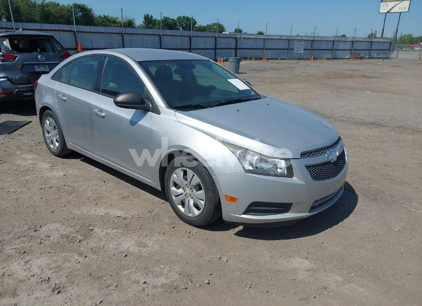 2014 Chevrolet Cruze LS AUTO (VIN 1G1PA5SH4E7358141) main photo