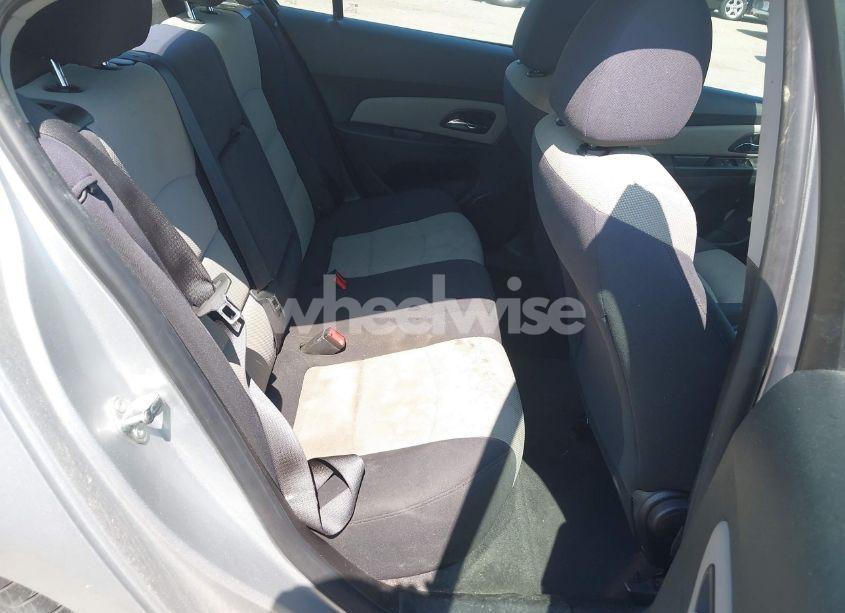 Photo 8 of 2014 Chevrolet Cruze LS AUTO (VIN 1G1PA5SH4E7358141)