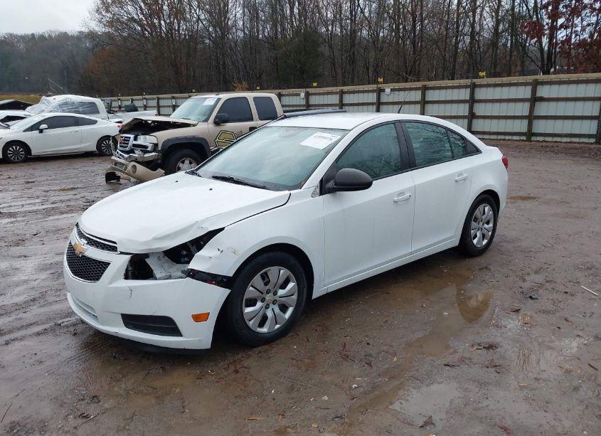 Photo 2 of 2014 Chevrolet Cruze LS AUTO (VIN 1G1PA5SH4E7429323)