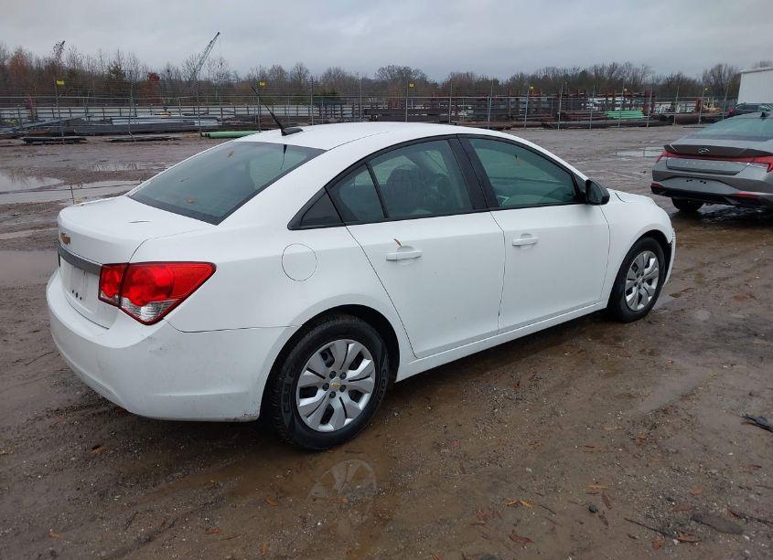 Photo 4 of 2014 Chevrolet Cruze LS AUTO (VIN 1G1PA5SH4E7429323)