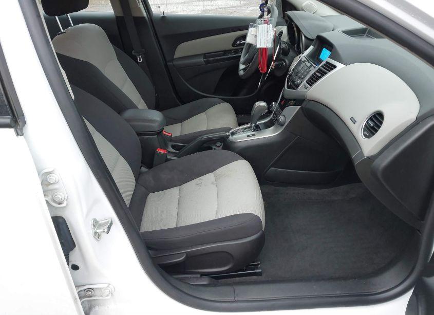 Photo 5 of 2014 Chevrolet Cruze LS AUTO (VIN 1G1PA5SH4E7429323)