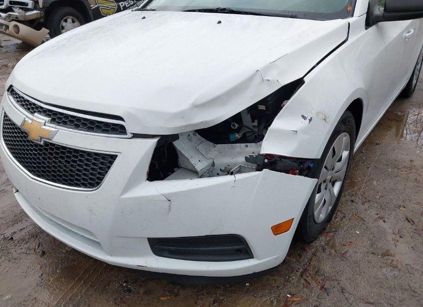 Photo 6 of 2014 Chevrolet Cruze LS AUTO (VIN 1G1PA5SH4E7429323)