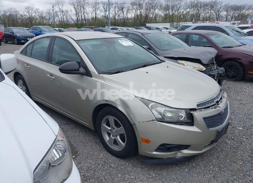 2014 Chevrolet Cruze LS AUTO (VIN 1G1PA5SH4E7472009) main photo